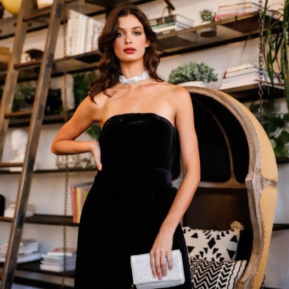 CHIC DOLLZ Strapless Front Buckle Belt Jumpsuit - Picture 4 of 6